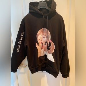 [acmé de la vie] ADLV BABY FACE HOODIE BLACK YAWN